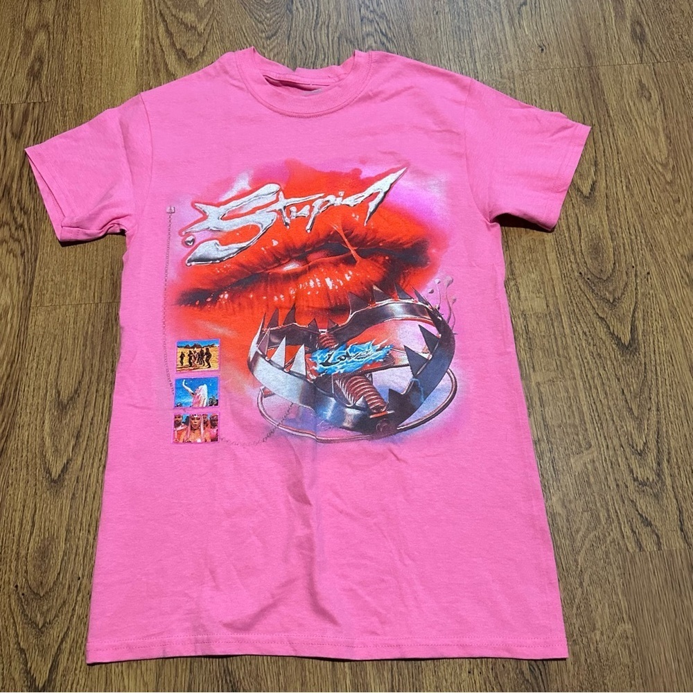 Lady Gaga Fan Short sleeve crewneck Pink Graphic T-Shirt size small cotton